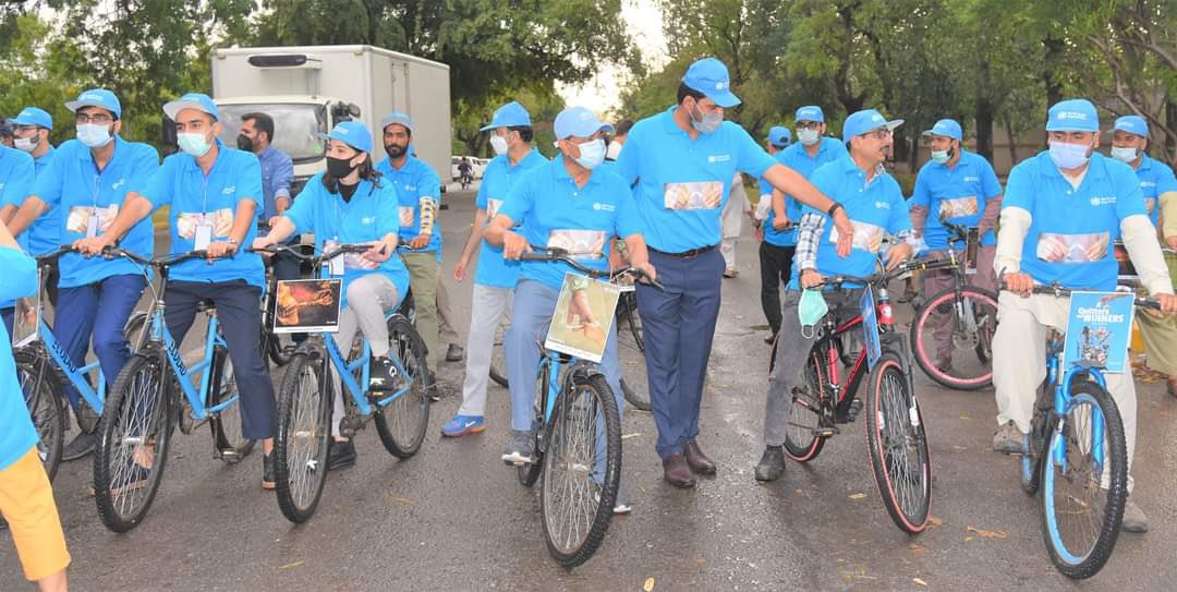ecoladofficial's tweet photo. #WorldNoTobaccoDay

This World No Tobacco Day #ECOLAD joined hands with @WHOPakistan to raise awareness about the harmful effects of #tobacco. 

What we need to burn on daily basis are #calories not tobacco!

#ECOLAD #WHO #CommitToQuit #green #cycling #teamecolad https://t.co/0aYsMy25Qa