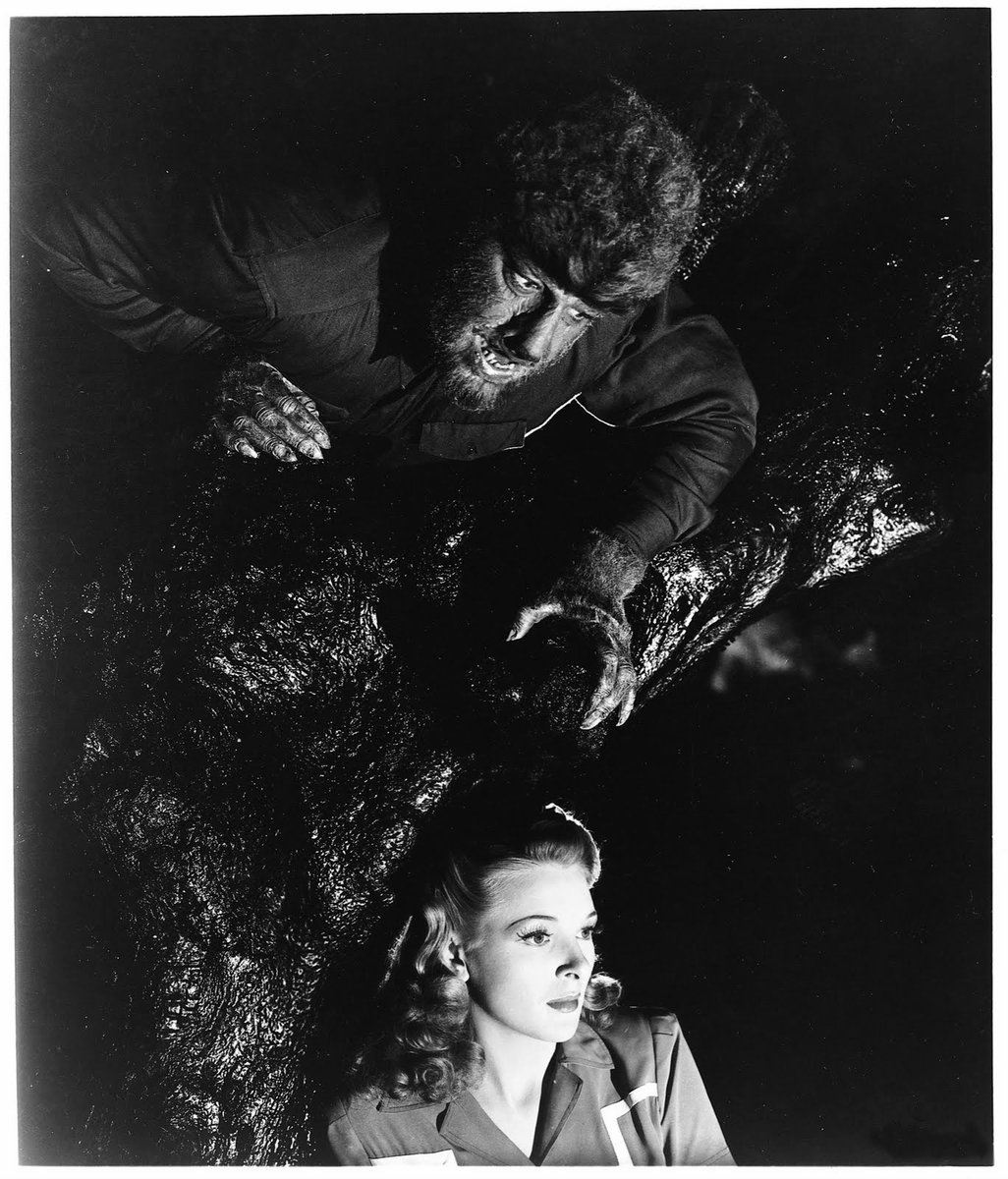 monstermagazin2's tweet photo. #WerewolfWednesday is howling with THE WOLF MAN (1941)!! #therewillbemonsters #wolfman #werewolf #lonchaneyjr #monstermagazine https://t.co/Wj4B4IC5z0