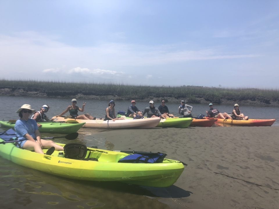 BHIConservancy's tweet image. Our summer interns had a great time last week while kayaking the creeks! Want to join the fun? We&apos;ve just announced our Fall 2021 internships! Positions include Coastal Environmental Science, Marketing and Development, Environmental Education, and Retail. bhic.org/vacancies/