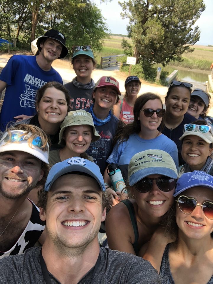 BHIConservancy's tweet image. Our summer interns had a great time last week while kayaking the creeks! Want to join the fun? We&apos;ve just announced our Fall 2021 internships! Positions include Coastal Environmental Science, Marketing and Development, Environmental Education, and Retail. bhic.org/vacancies/