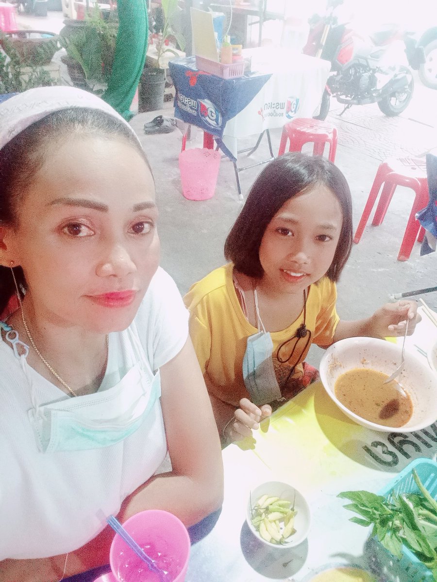 UwQBTlAzWC7b6Dx's tweet photo. แม่ฮ้างลูกติด ยังมีไฟยูนะ ไม่เชื่อลองพิศูจน์ไหมล่ะ https://t.co/kIz1aQvSnn