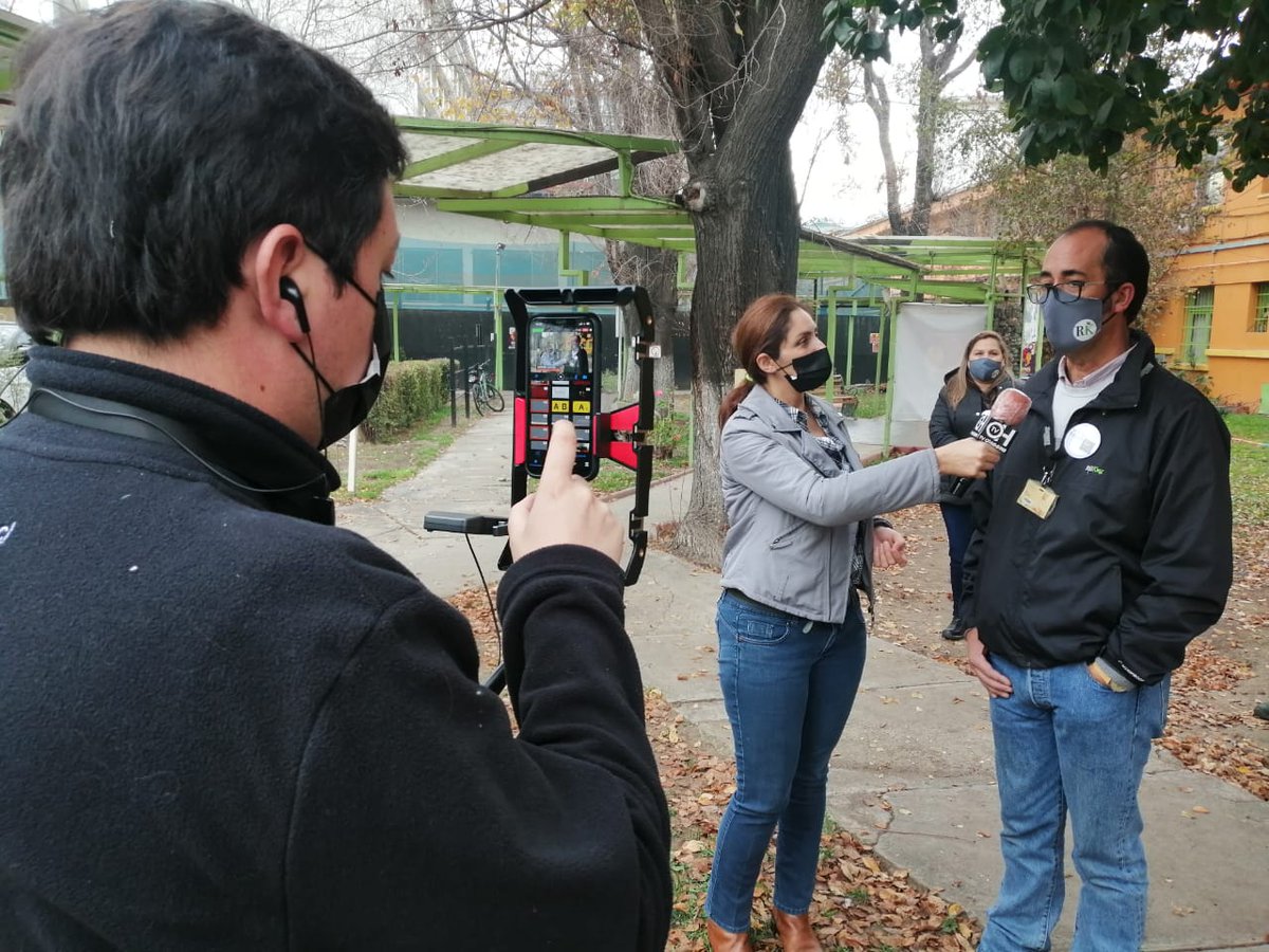 saludohiggins's tweet photo. Continúan llegando las donaciones para nuestros usuarios en situación de calle. La empresa RioKing, a través de su jefe de operaciones de la planta Rancagua, Andrés Cartes, informa a la prensa y hace un llamado a que otras instituciones se sumen a la iniciativa. https://t.co/gDpxPKAwV1