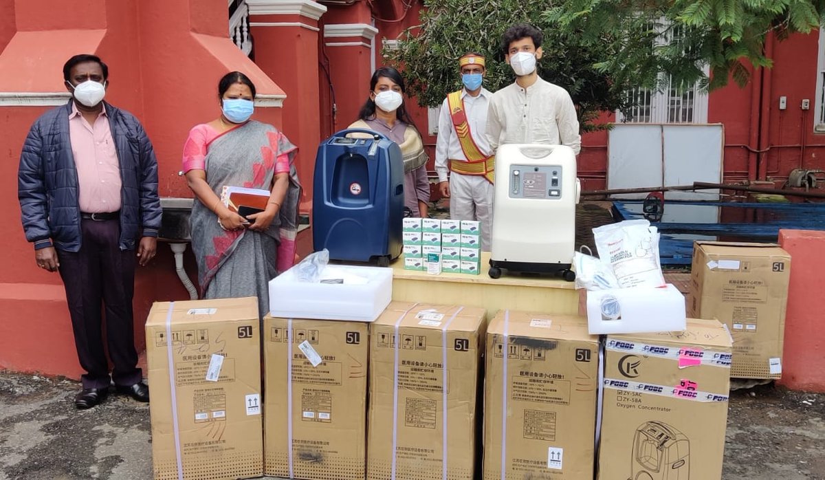 PreejoTj's tweet photo. with Innocent Divya (nilgiris collector)
.
thanks to your continued contributions, procured &amp; donated concentrators, oxymeters, n95 masks, remdesivirs to the collector of nilgiris, which will be used at #covid treating govt hospitals in #nilgiris https://t.co/7CQMkHsNm4