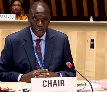 WHOKenya's tweet photo. Congratulations to Director-General ia Health of the @MOH_Kenya @DrPatrickAmoth  who has been elected chair of the @WHO Executive Board #EB149 - thank you the #Kenya for their active involvement in WHO

Hongera! https://t.co/aM54MqAxg1