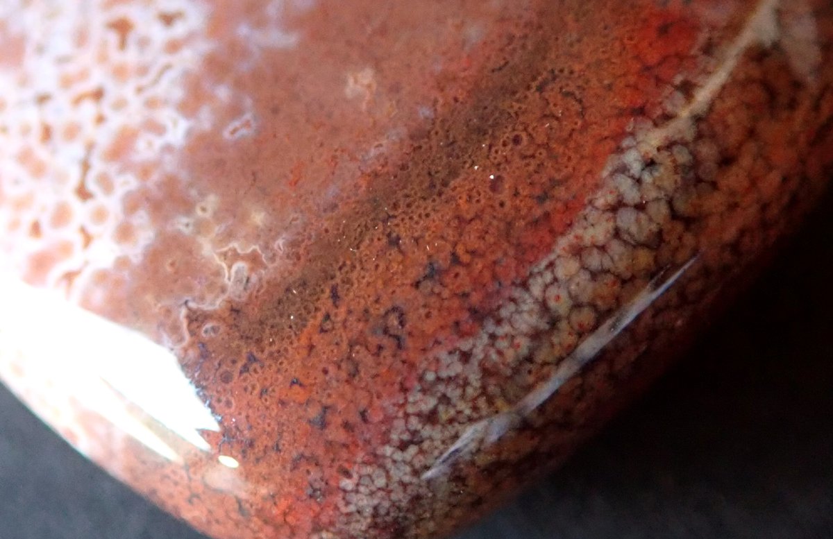 つぶつぶの小さい鹿の子石は、津軽ではななこ石（魚々子石）と呼ばれ