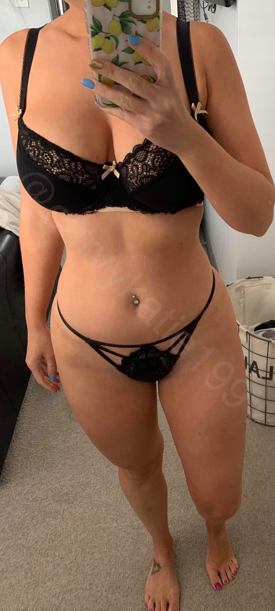1 pic. 1 or 2 😜 RT for both 😏 https://t.co/oMiRt0BAxS