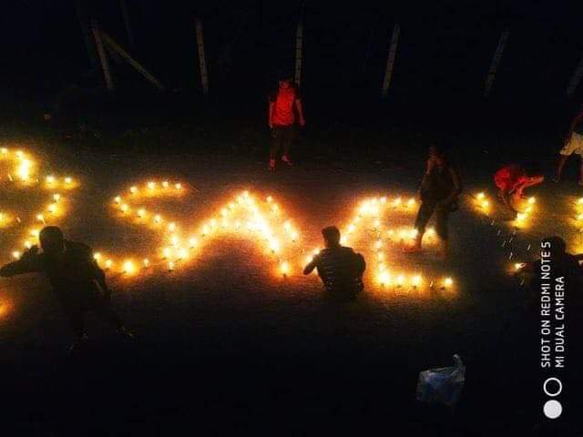 b3rry_y's tweet photo. Night strike against military coup and candles vigil in Demoso, Kayah State.
#WhatsHappeningInMyanmar 
#June2Coup https://t.co/coeKkOr8lp