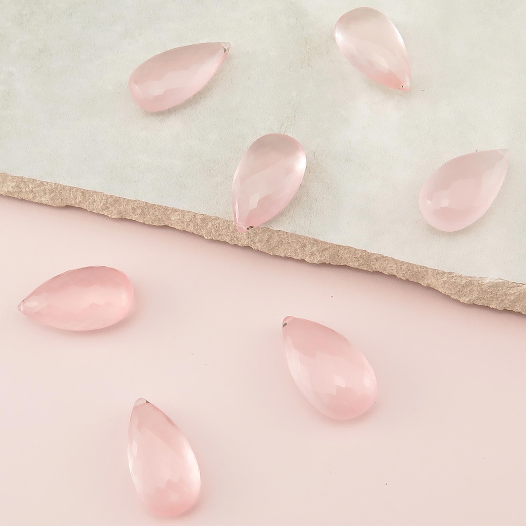 TheCuriousGem's tweet photo. What is your fav bead shape? π€
We can't get enough of #PearBriolettes & our #RoseQuartz #MicroFaceted pear #briolettes are no exception. Top drilled from side to side in a lovely saturated pink colouring
Starting from just Β£4.70! Grab yours now https://t.co/IDpP6QMUPe π https://t.co/owxNPA1JeK