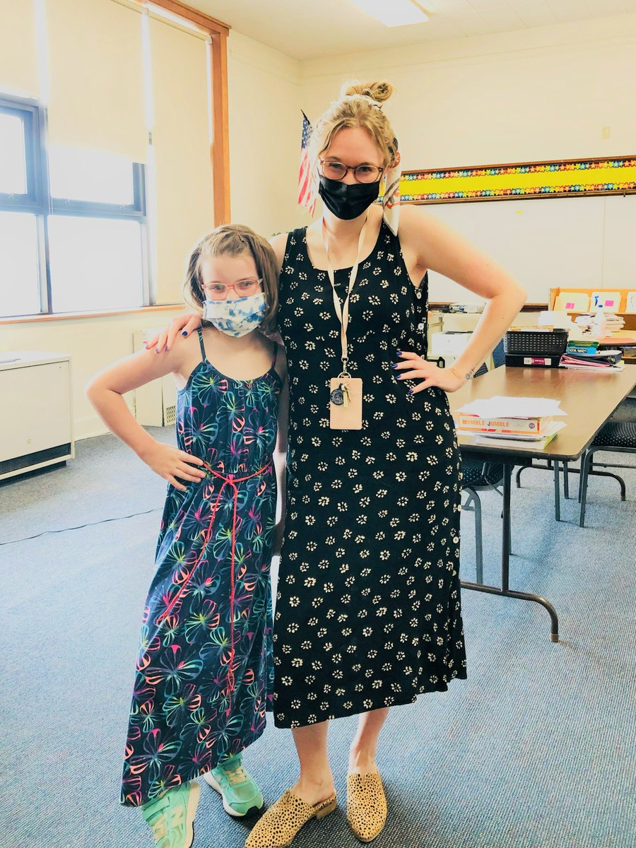 MrsButler00's tweet photo. It's "Students dress like their teachers" Day here at the Intermediate school :) This is one of my 3rd grade buddies that got up early to curl her hair to look like me- now THAT'S dedication! lol 😅💜 #twins https://t.co/yJwuXbKybY