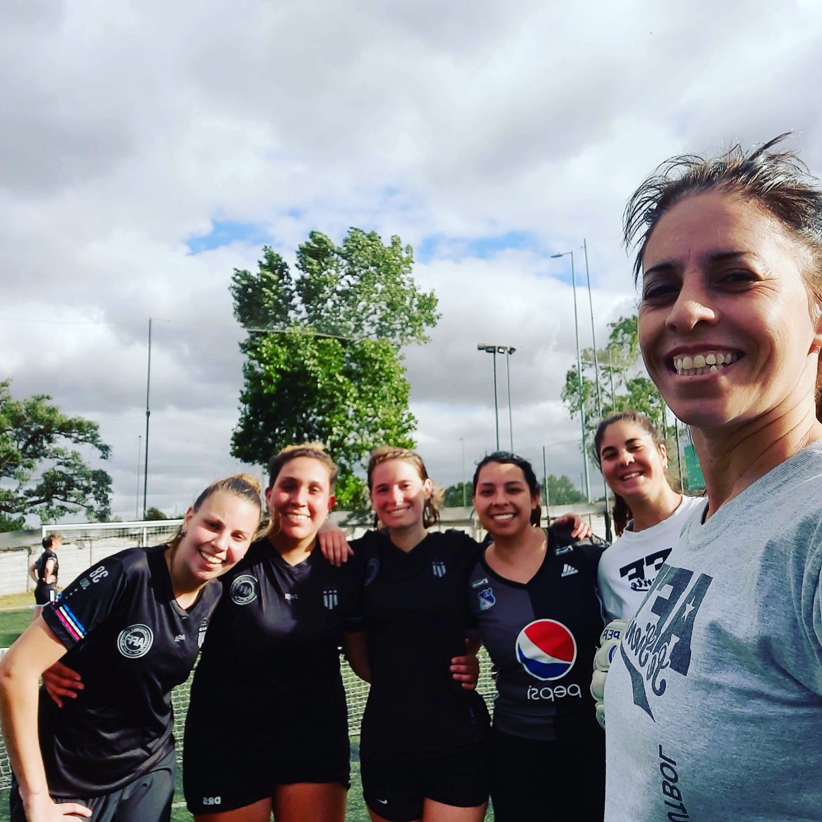 academiaaff's tweet photo. Una 🤳 con #DeltaCracks
#siempreaff
#futbolfemenino
#academiaaff
#inspirarnos https://t.co/HHnL3f20uA