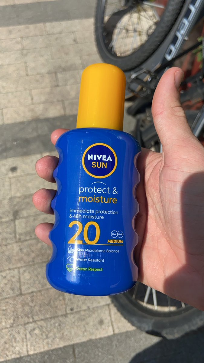 TynanBenjamin's tweet photo. I just dropped 5 quid on sunscreen.... who’s better than me https://t.co/rGqd7jZL3L