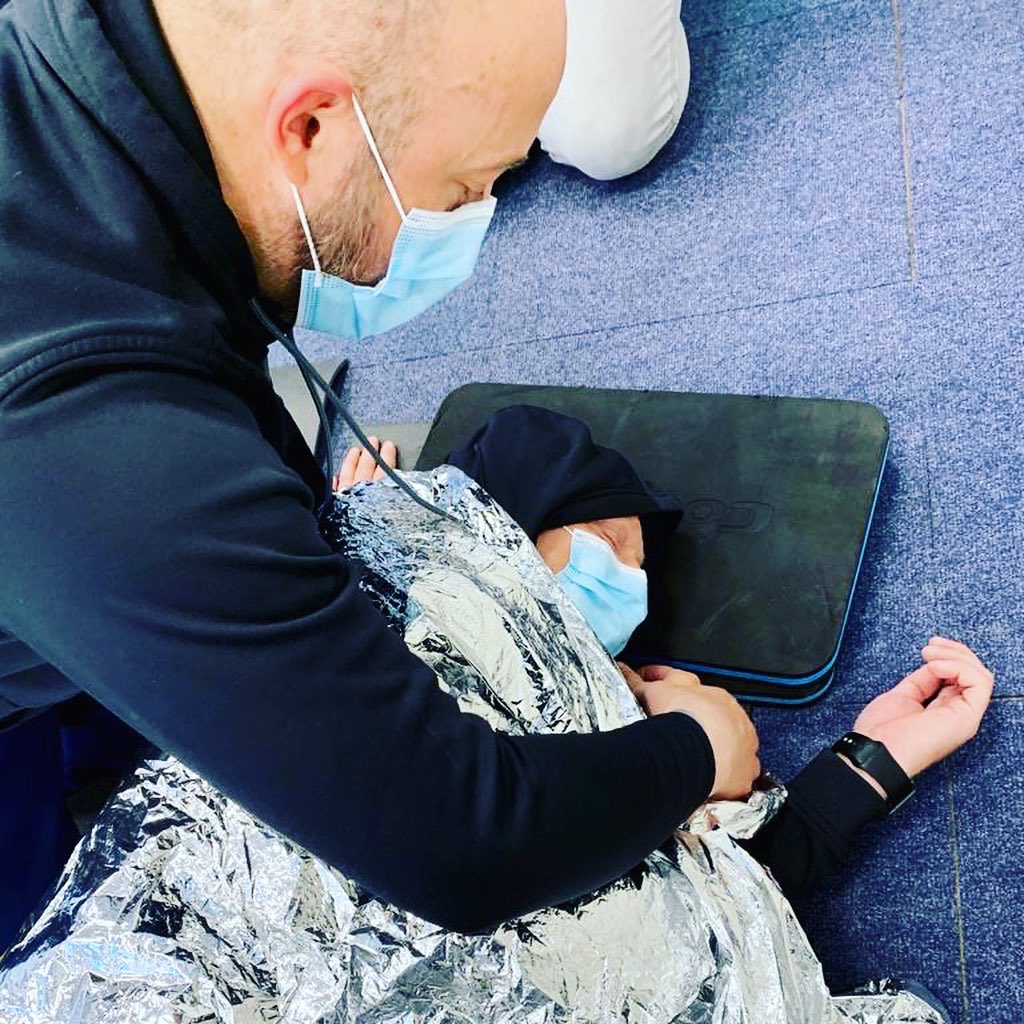 It’s go go go 💨 - here’s a few snaps from last week’s #firstaidatwork. We ran a #mentalhealth at work course last week too, and this week there’s a 4 day #advancedfirstaid course for the #oilandgas sector, straight into a 2 day #outdoorfirstaid course!🌳😀

#firstaid #northeast