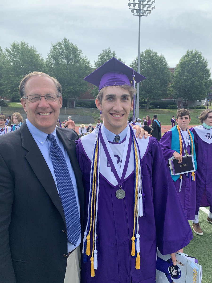 sobberatduke's tweet photo. Congrats to @BenSobb on graduating Magna Cum Laude this am from @RiversideDPSNC Proud of the man you have grown into. Onto @EttaExpress_MC and more great things. #Classof2021 #Graduation2021 https://t.co/H8j9El41kM