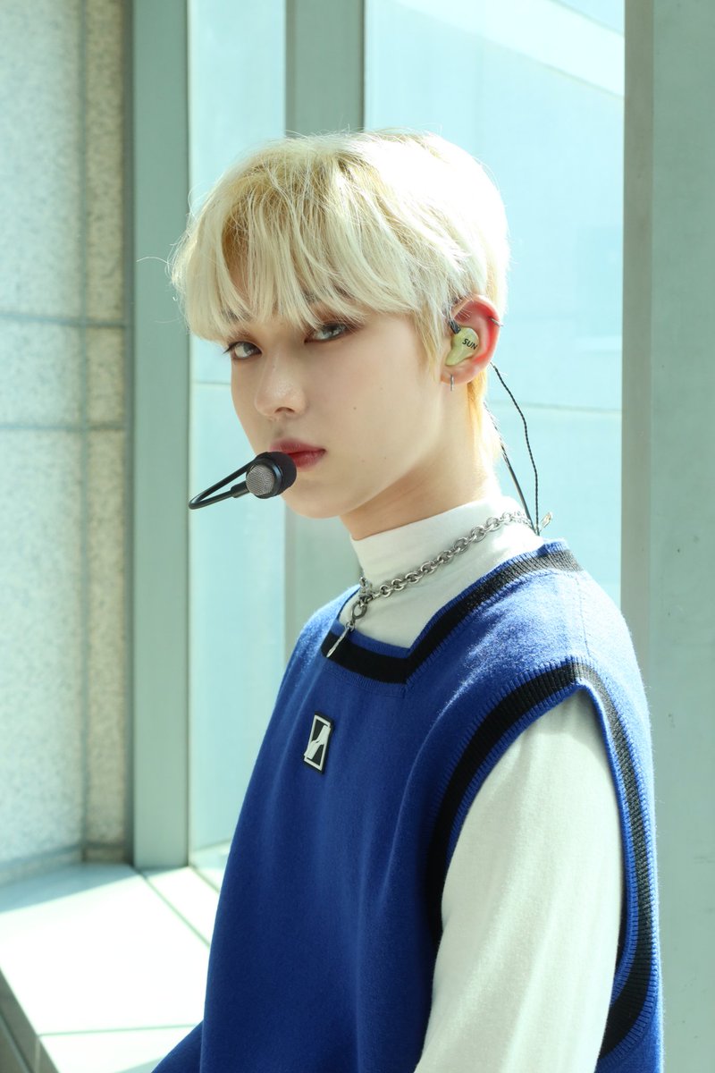 crazy how the world revolves around kim sunoo