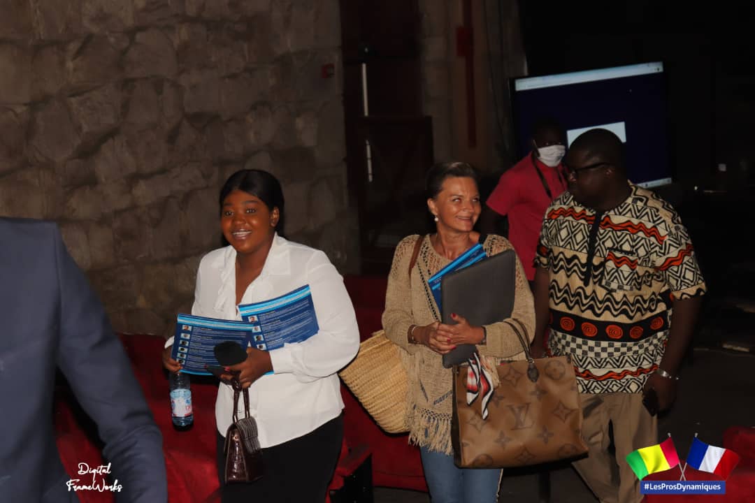 prosdynamiques's tweet photo. @vbeilvert, tête de liste, se joint à Mme Elisabeth Kanouté et M. Guy Sukho pour représenter les Français du Mali. 

L'équipe des Pros félicite tous les participants et le consulat de France pour la tenue de ce scrutin et remercie chaleureusement l'ensemble des électeurs. https://t.co/hroBMWIsO8