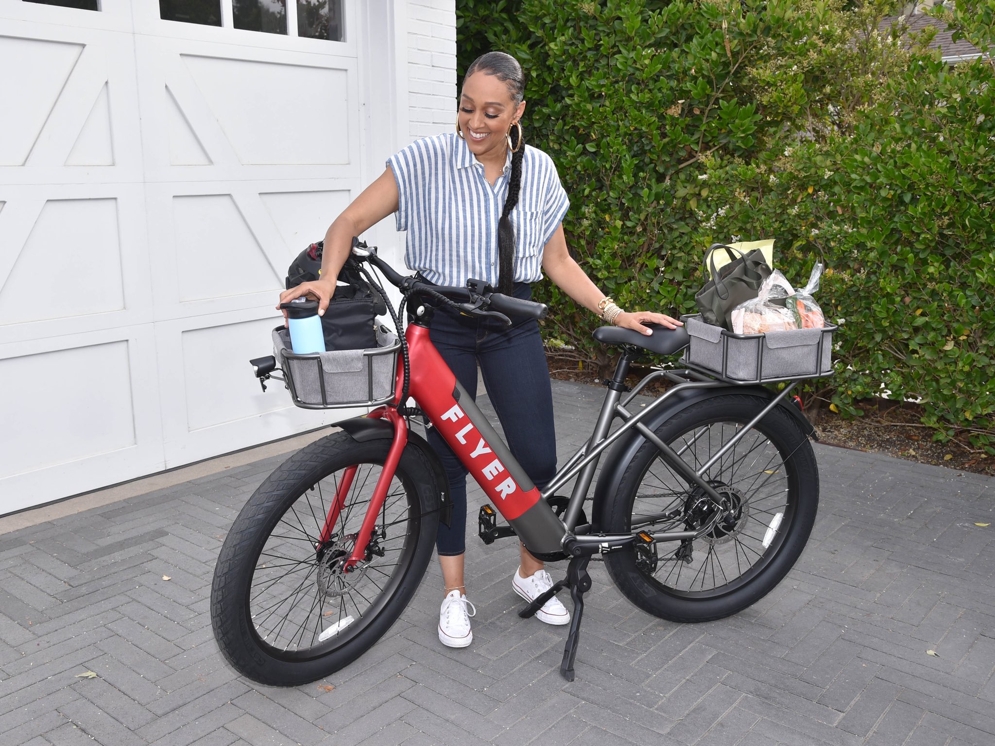 Red wagon online electric bike