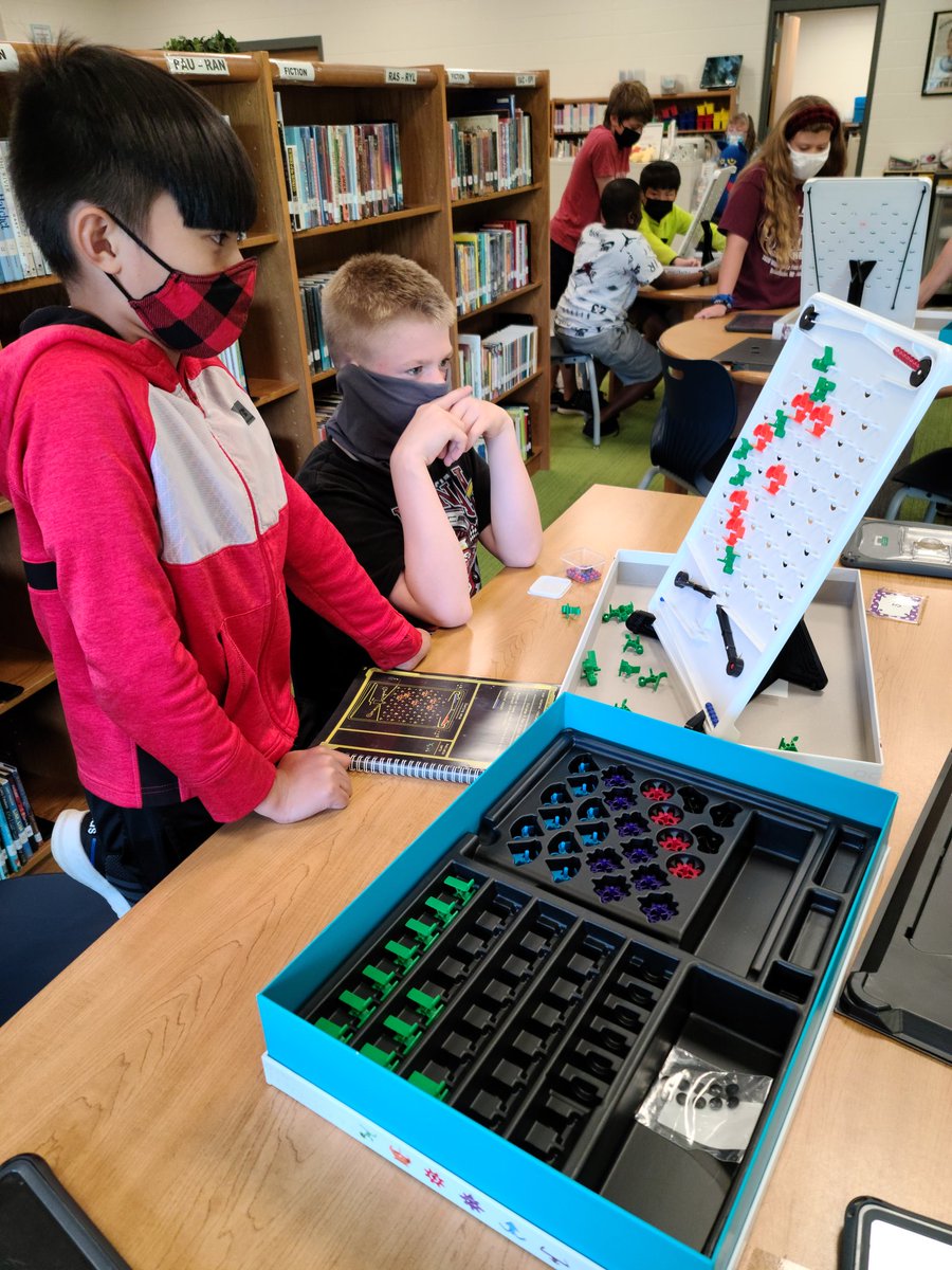 weslibrarydce's tweet photo. Fifth grade problem solving with Turing Tumble this week.#WestonPride https://t.co/AUYLIIw57s