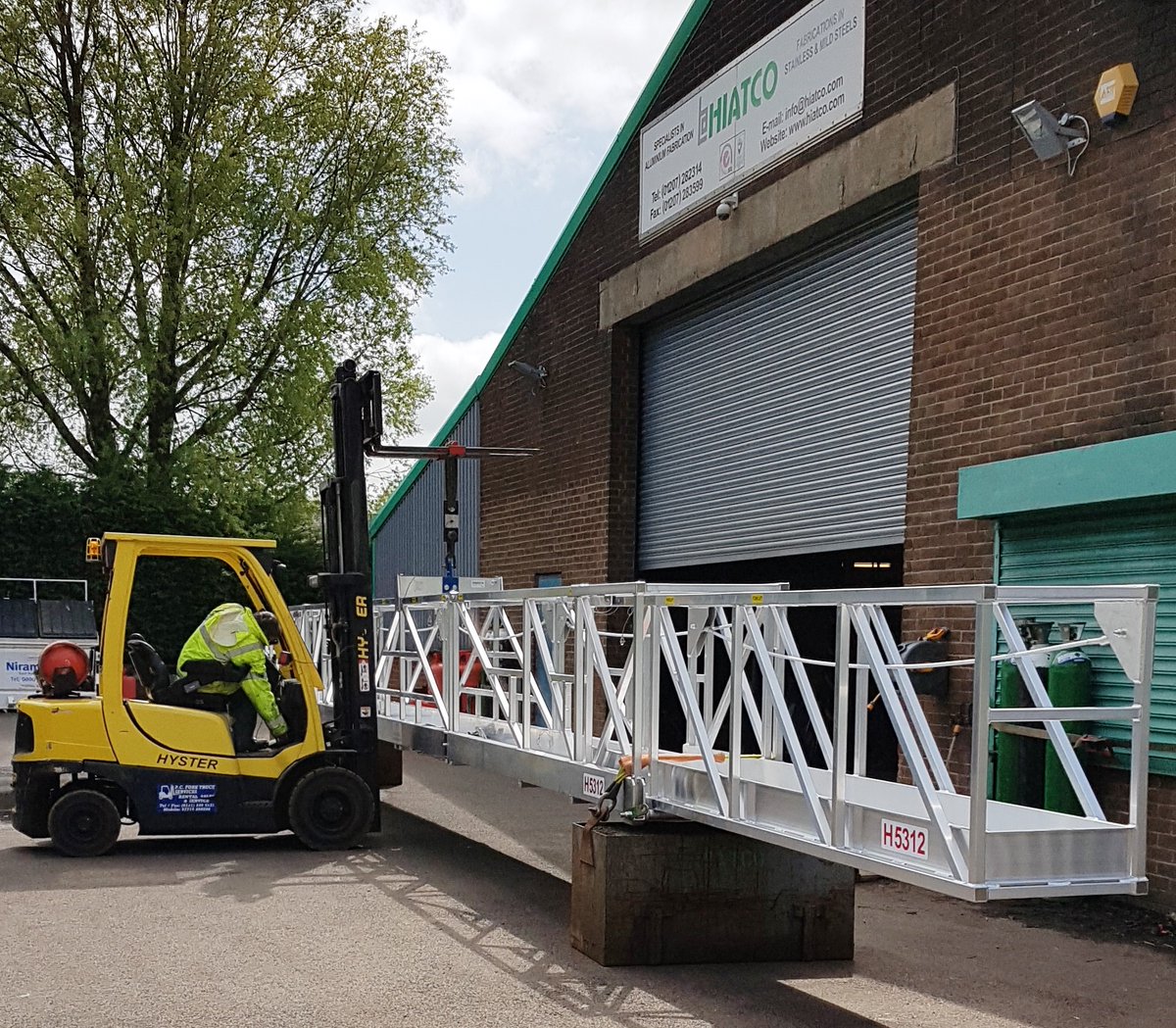 hiatco's tweet photo. Load testing access platforms in the sunshine today. #hiatco #fabrication #welding https://t.co/XCBYf2zF1M
