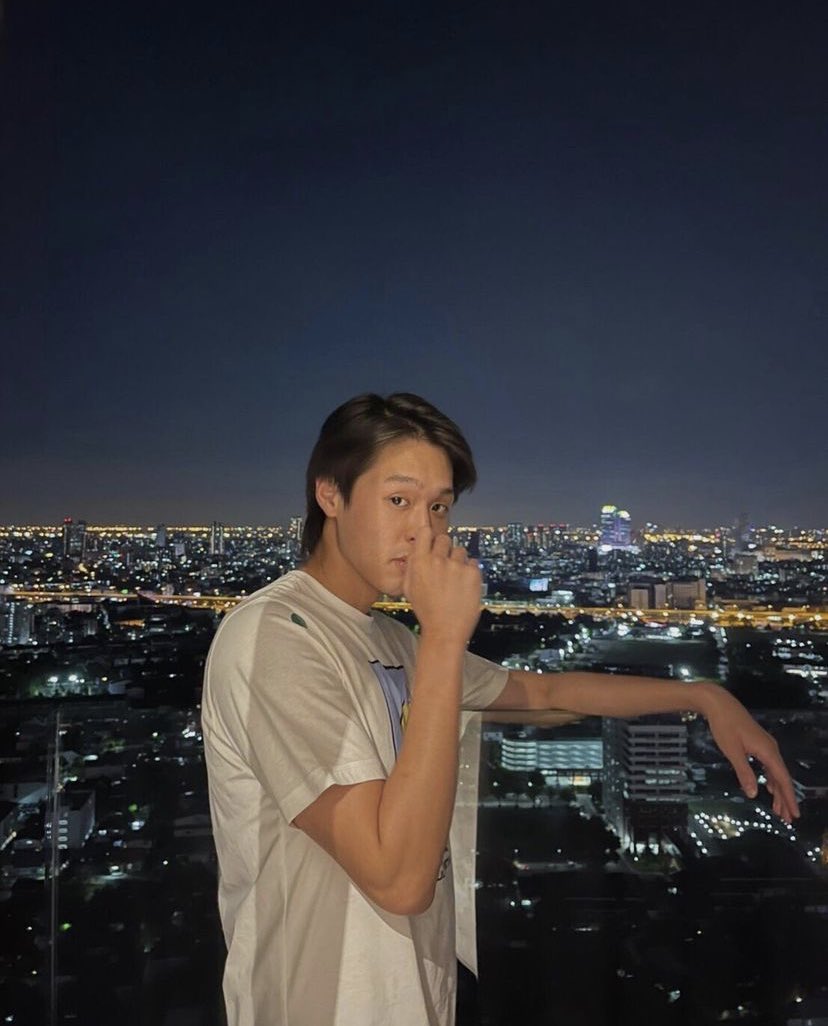 ว่าจะไม่แต่ทนไม่ไหว หล่อมาก พี่หลามขอแจก 50 สำหรับเพนกวินและ 100 นึง สำหรับฟลว. #bbillkin