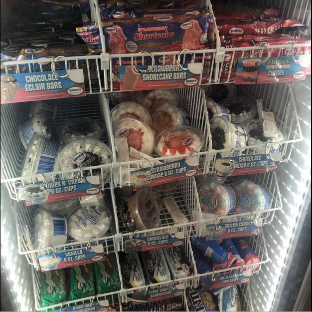 ExxonSmiths's tweet photo. Smith’s is the most fun stop on I95 #Exit 98 in Santee,SC! #SUPERSTORE "Best in The South" #FUDGE #PRALINES! We #Ship Anywhere  #Order #online https://t.co/ufoycuBM4T or Call 803.854.2687 Open 24/7 #Fireworks #Cider #Souvenirs
@DiazHiruni 
@darcjaani51 
@JeffPhillyy https://t.co/3lwBCdRYvV