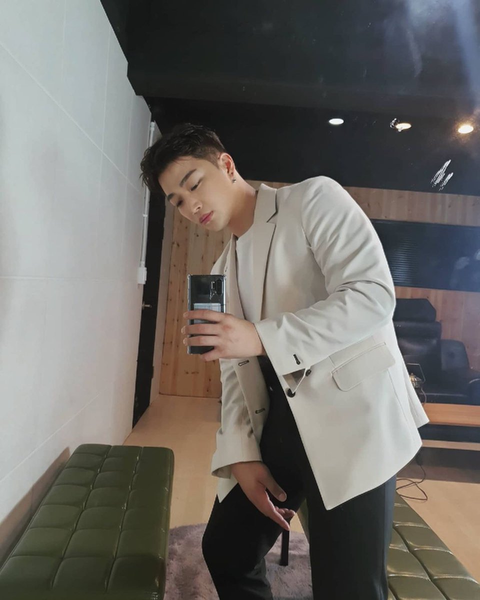 FBsNTB1's tweet photo. «🌐» ACTUALIZACIÓN DE SANGWOOK EN INSTAGRAM

😉

➡️https://t.co/PWZ99KmGzU

#ntic #n_tic #sangwook https://t.co/990kDaRu6w