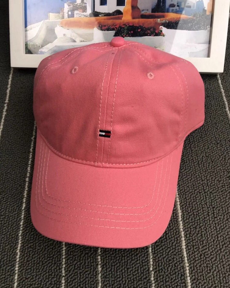 Caps 🧢✔️
🔸Adjustable to fit head size 👌🏾

Price: N8,000

Pls DM for enquiries or to order

#KOLZYZY14FASHION #MENSFASHION #MENSWEAR #CAPS 🔶