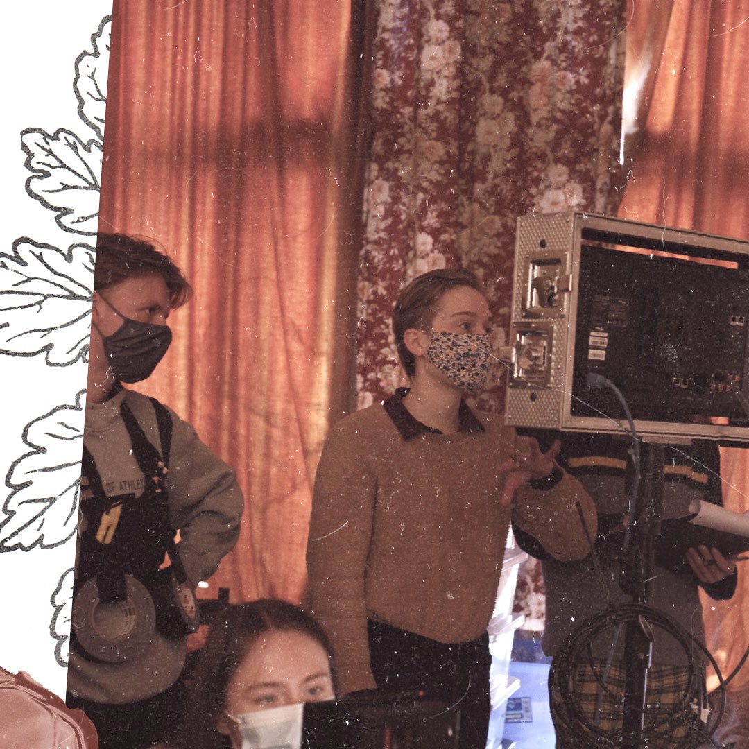 WeeWildFlowers's tweet photo. On set day one of Wee Wild Flowers, Emma says directing is 90% just hand gesturing.

Happy Wednesday 🌻

#weewildflowers #gradfilm #edinburghnapier #edinburgh #edinburghnapieruniversity #edinburghnapieruni #screenacademyscotland #screenacademy https://t.co/jhelU2ktWb