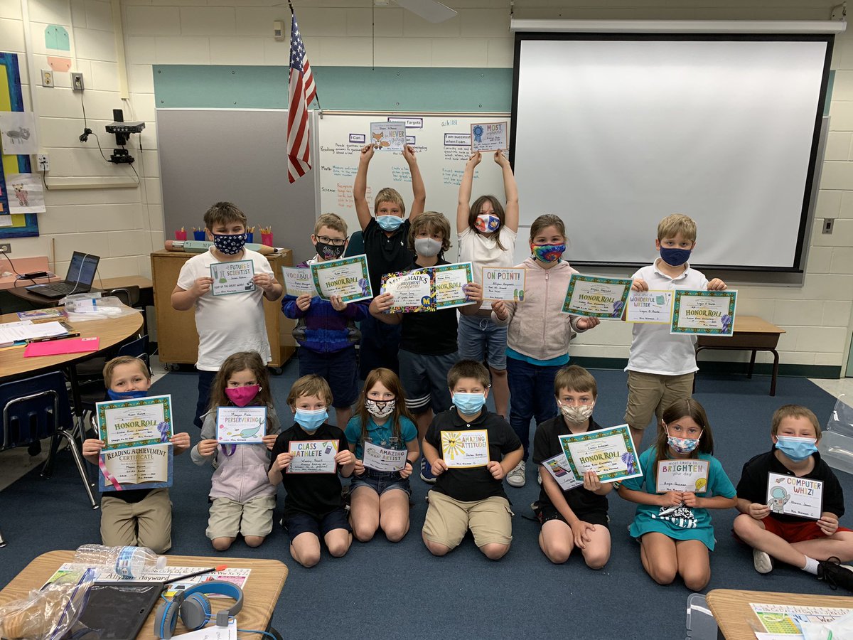 Classroom Awards Day!  2nd Grade Rocks! 🏆🥇<a href="/JennHolmgreen/">Jenn Holmgreen</a> <a href="/JEGonzaloIRE/">Jennifer Gonzalo</a> <a href="/IRESManatees/">Indian River Elem.</a>