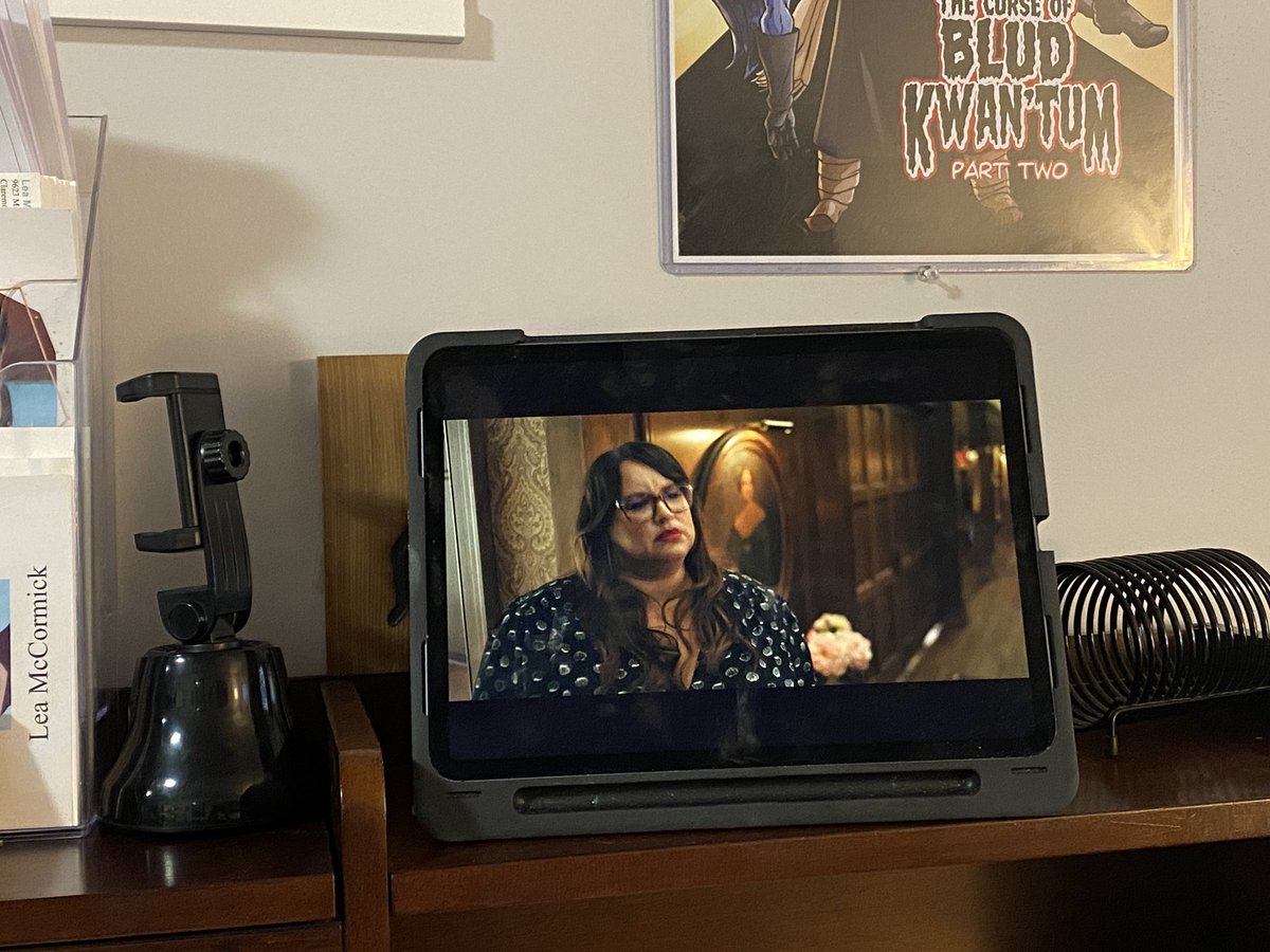 LeaMcCormick19's tweet image. Watching Rutherford Falls again for the umpteenth time because it’s so flipping fun! #rutherfordfalls #rutherfordfallspizzaclub #nativehumor