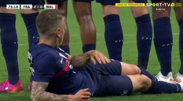 Marcoleptik's tweet photo. Il faut rester Digne même quand tu es au pied du mur https://t.co/68YLJMocWK