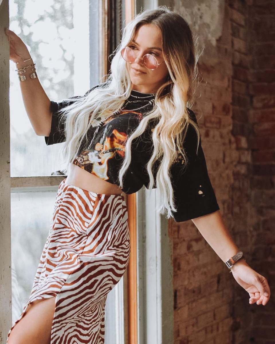 lexxleverette's tweet photo. she’s a slick nickel she’s right on the money 💃🏼 https://t.co/KnMgML1vVN