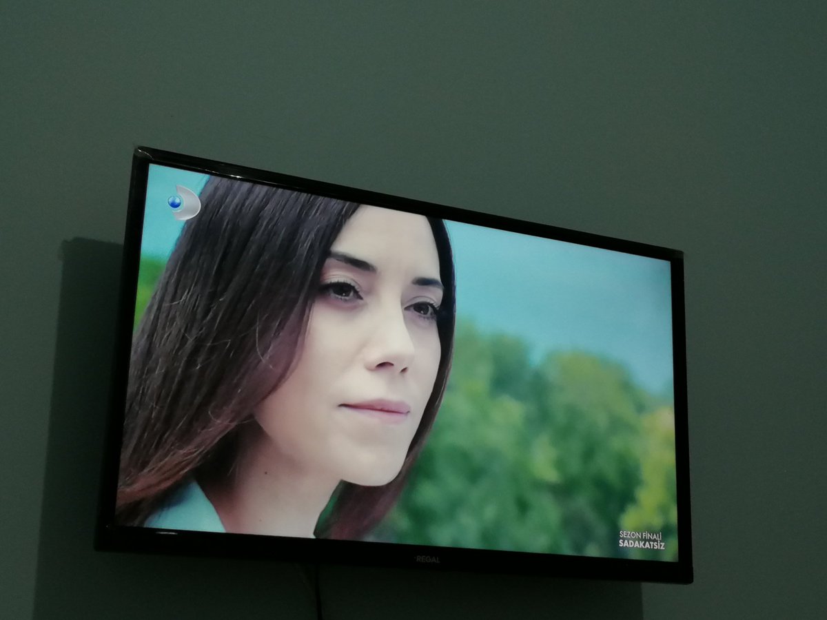 2 tane suçsuz kadın
2 tane suçsuz çocuk ve
1 tane Sadakatsiz volkan
#sadakatsizdizi #SezonFinali