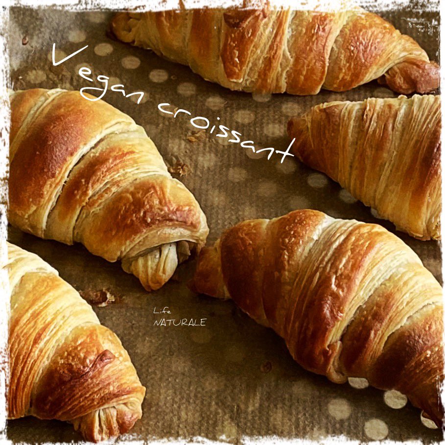 LifeNaturale's tweet photo. #Food #vegan #baking 

Now I have no reason not to go vegan! https://t.co/J6wt6Xm9A3