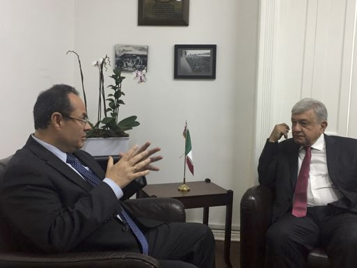 grancomboclub's tweet photo. Luis Carranza de haber seguido en la CAF tranquilamente le habría dado dinero al presidente Pedro Castillo.
Pero como salió con roche de la CAF, ahora está con el fujimorismo y se dedica a tirar barro a los gobiernos de izquierda que antes financiaba.
https://t.co/bAbIAZAtph https://t.co/1UzPRJ5wj7