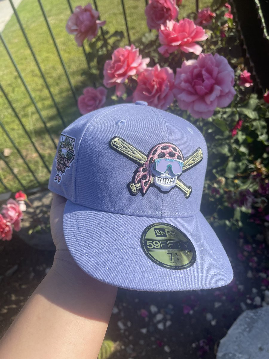 CabreraRaymond's tweet photo. @HatClub you weren’t kidding when you said there was gonna be a hat coming out to match my pins. https://t.co/PcdWvHb5sz
