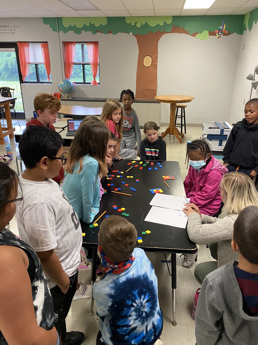Summer Learning Camp students are working hard this morning at solving math problems.  <a href="/AnnHaley_RCS/">RCSElemEd</a> <a href="/rucoschools/">Rutherford County Schools</a> #HavingFunWhileLearning
