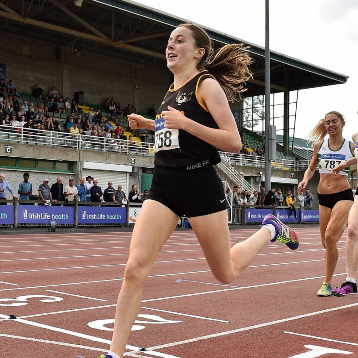 4.07.79 PB over 1500m for Sarah Healy at the Gothenburg Athletics GP 👏