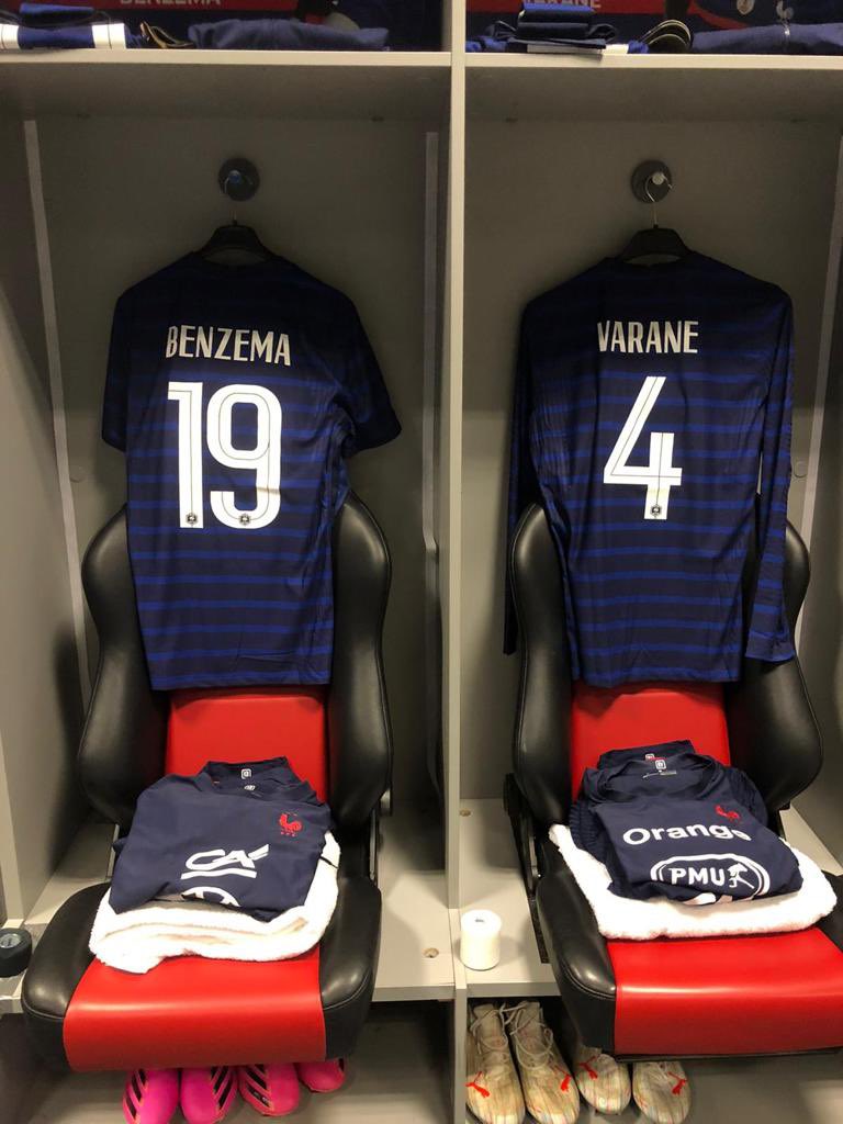 _BeFootball's tweet photo. Varane - Benzema ensemble même en sélection 🤜🤛🇫🇷 https://t.co/aXVCABMSLu