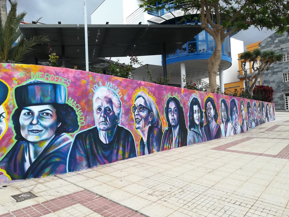 CarlaAntonelli's tweet image. El Mural de “Valientes, Valiosas, Visibles” del municipio de Adeje, en Tenerife, finalizado 🥰💜