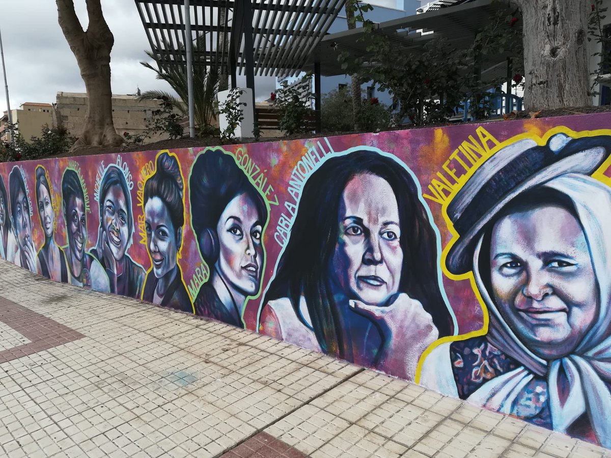 CarlaAntonelli's tweet image. El Mural de “Valientes, Valiosas, Visibles” del municipio de Adeje, en Tenerife, finalizado 🥰💜