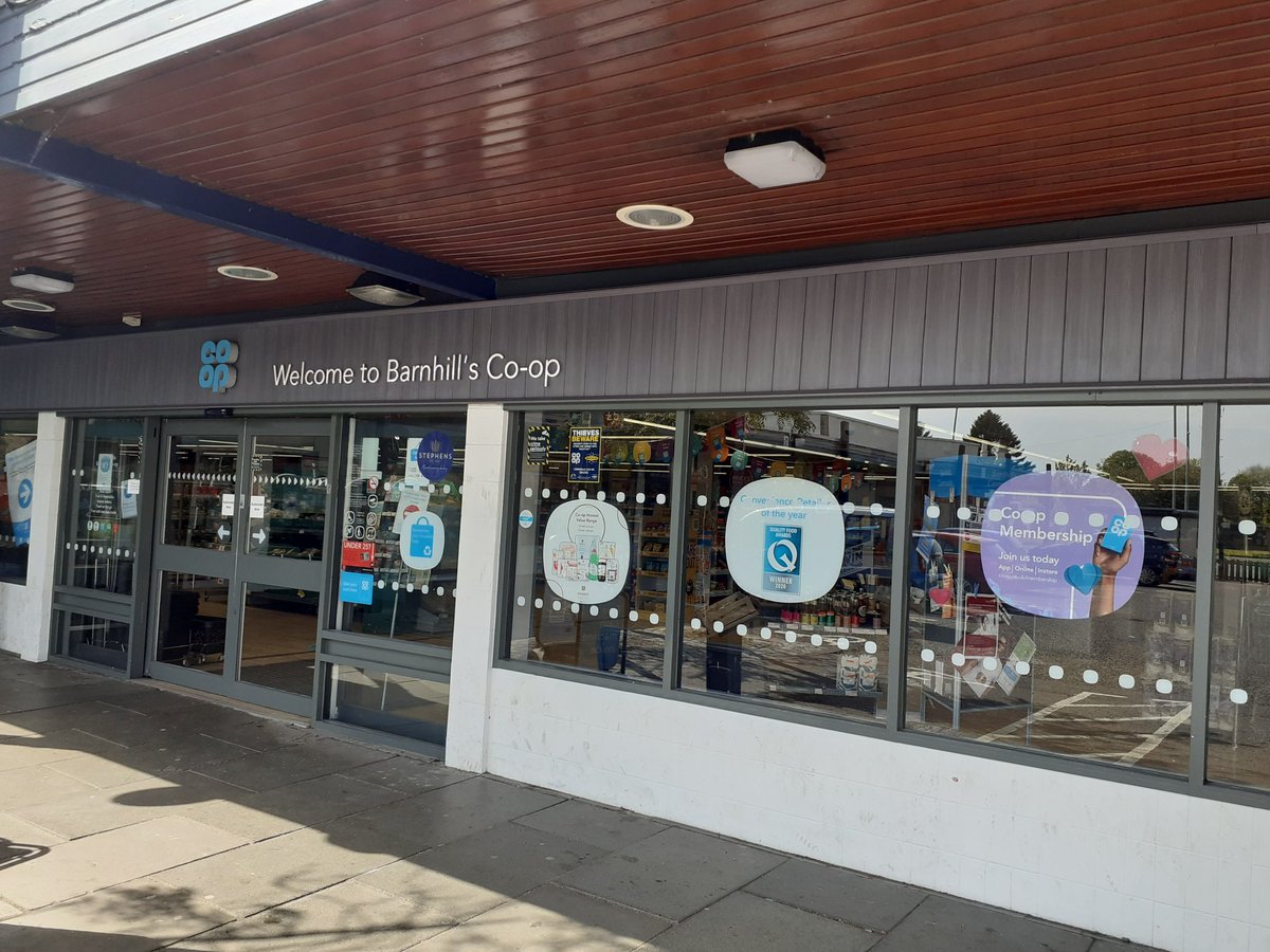 paul_s_dolan's tweet photo. Really please to say that @coopuk online grocery delivery service is now available to ME...and of course everyone else in Barnhill/Broughty Ferry/Monifieth too! Dundee Barnhill now live! Order now at https://t.co/aHgOHf6pac for del in two hours! https://t.co/su0YFnVXc6