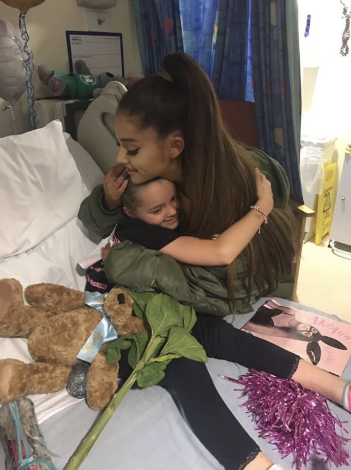 throwbackagb's tweet photo. Ariana visiting the Manchester Children’s Hospital 4 years ago today ♡ (2nd June 2017) https://t.co/CgY262SA9e