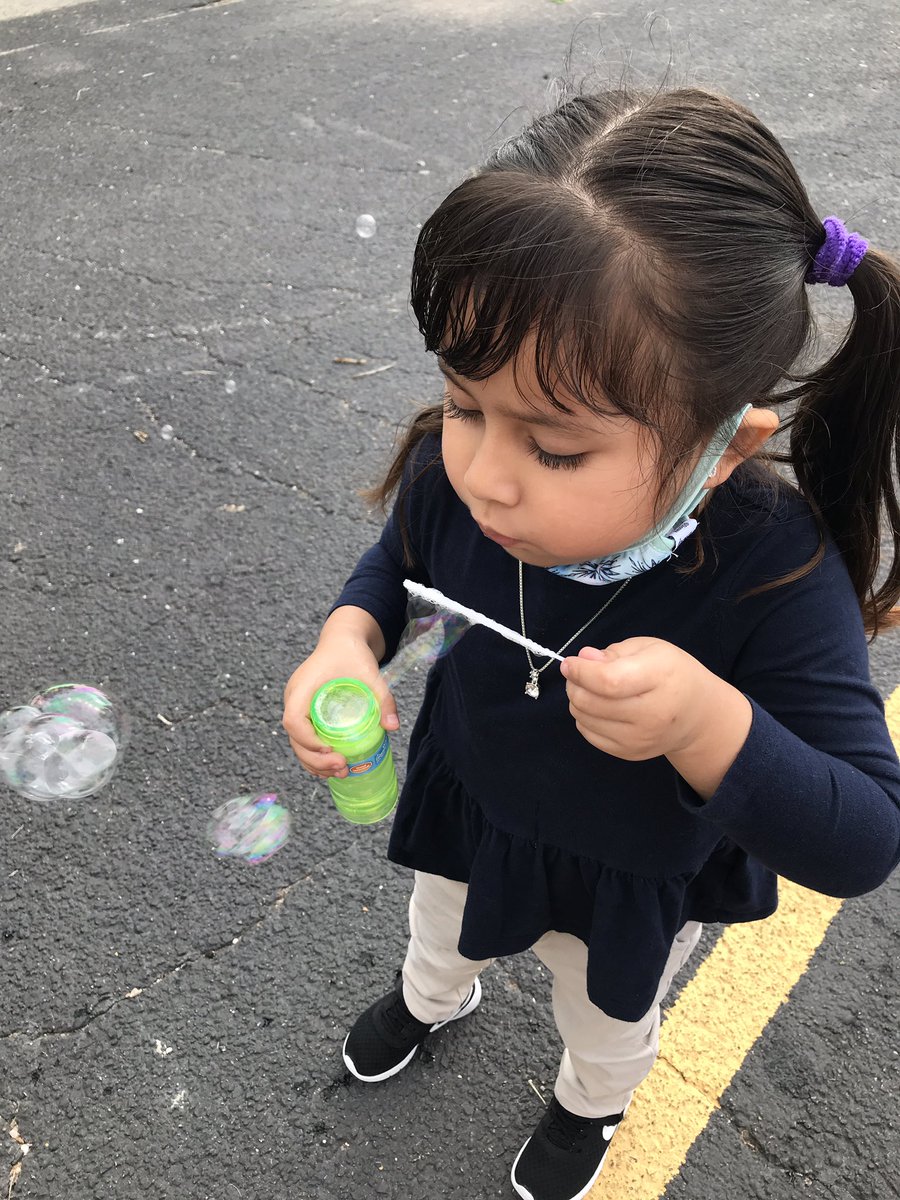 Pk students are learning about Wind Power and ways in which the wind can make things move. Bubbles are a great way to teach for sensory experience, exploration and wind power. They had so much fun!!! <a href="/HcisdE/">HCISDTravisElementary</a> <a href="/MPena220/">Mindy Pena</a> <a href="/SandyHcisd/">Patriot Counselor Sandy</a> <a href="/HarlingenCISD/">HCISD</a>