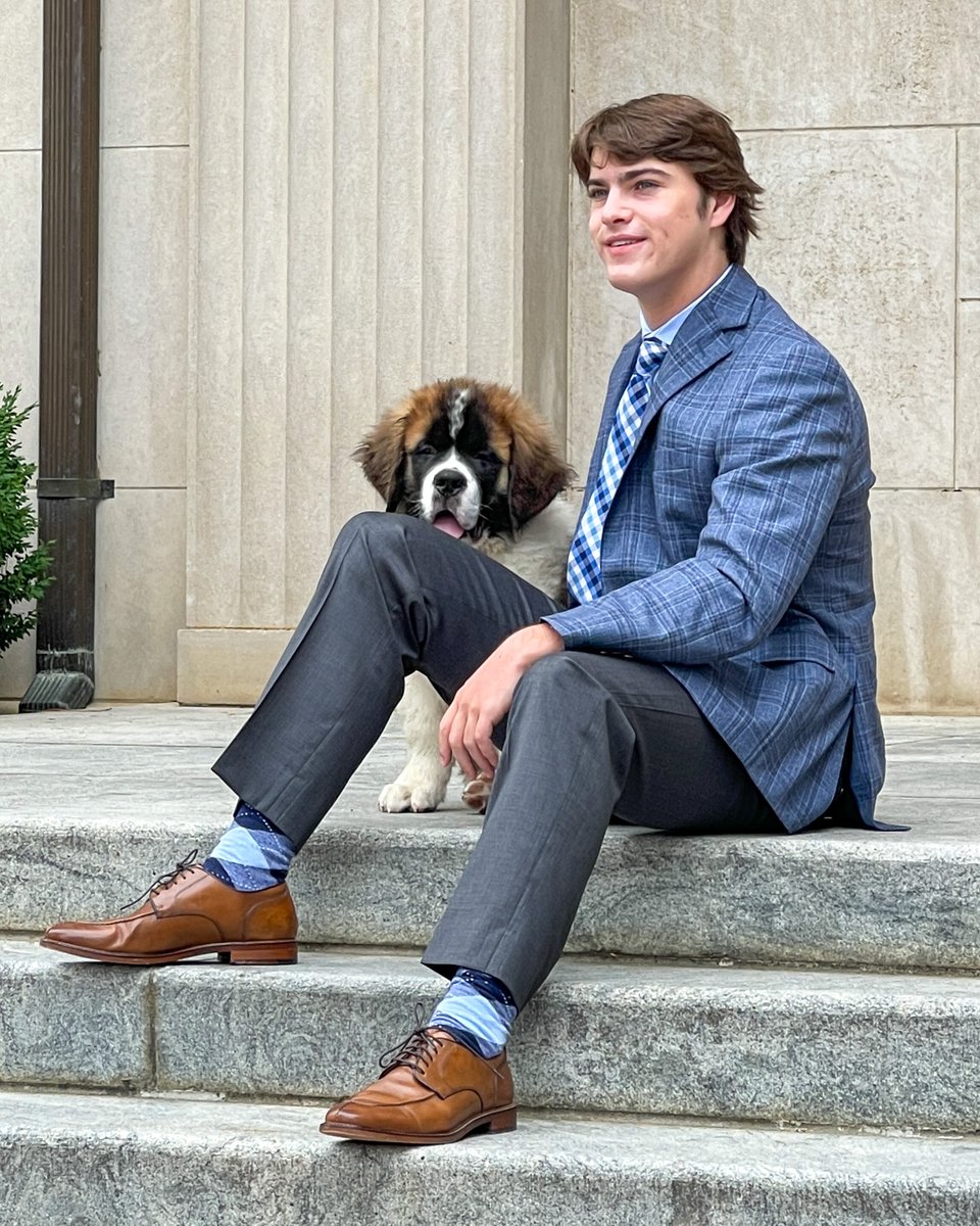 WestminsterATL's tweet photo. The Class of 2022 (and their pups) are ready to get their senior portraits taken! https://t.co/HP16itSgB8
