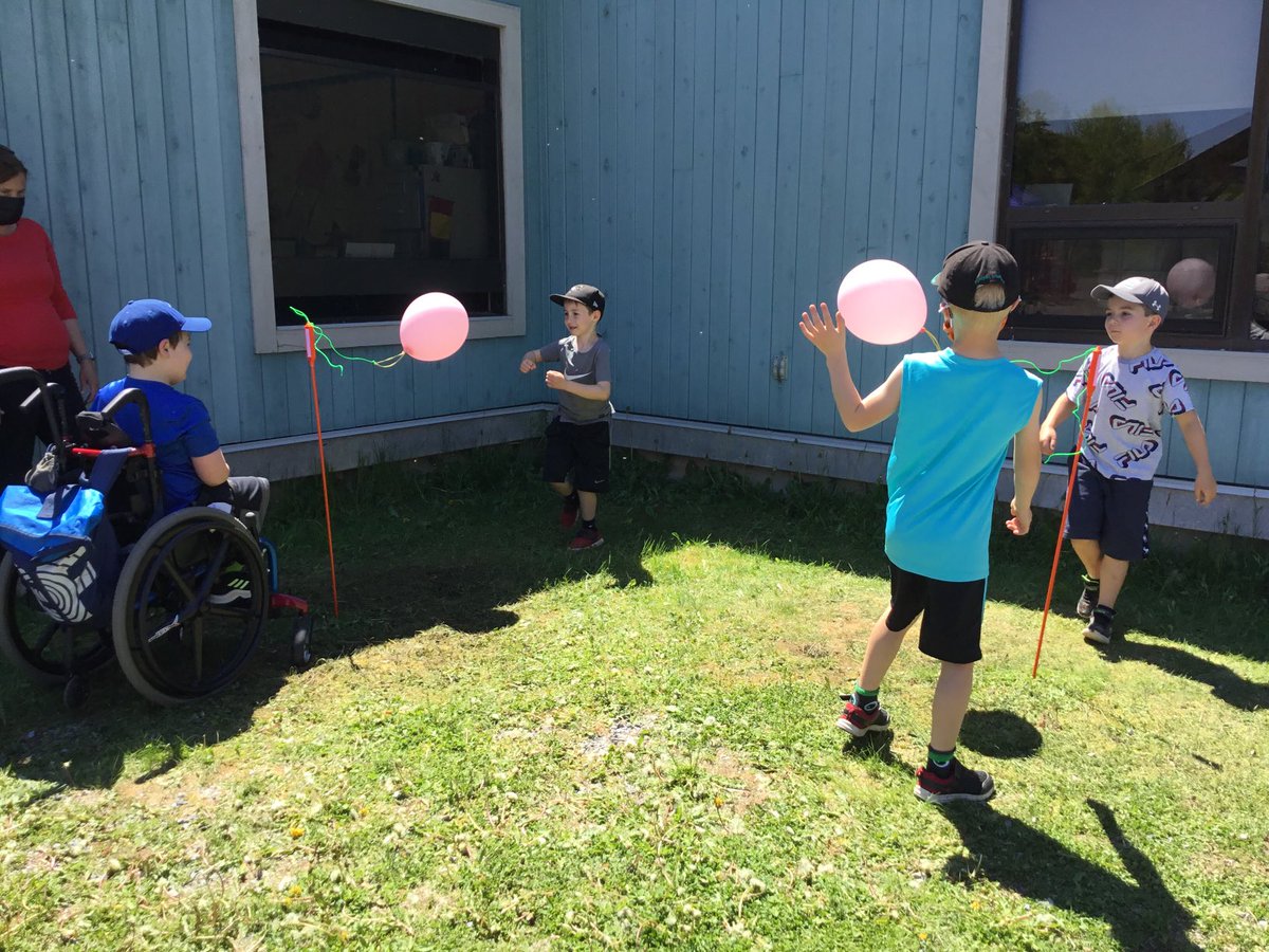 datl_ed's tweet image. Striking skills exploration on this sunny day. We simulated handball, table hockey, tetherball &amp;amp; golf (with a bowling pin instead of a long-handled implement). Students used their math skills to keep track of their own points. #physed #outsideisbest #crosscurricular