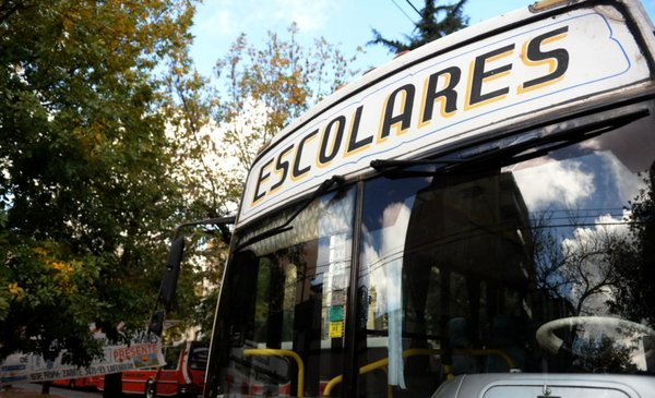 0221comar's tweet photo. 💸Eximen deudas y el pago de tasas a los transportistas escolares de #LaPlata👉https://t.co/7Lamekw5Bo https://t.co/Cez40QVj3v