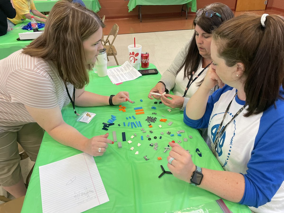 Jessica Holloway tweet media