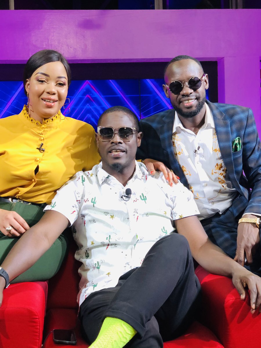 2stvsenegal's tweet photo. #ENTRETEMPS EN IMAGES C’EST DANS UN PETIT INSTANT AVEC #LESSACRIFICES !!!✨✨✨✨✨✨✨✨✨✨✨✨✨✨✨✨ https://t.co/2LlgXVKHfQ