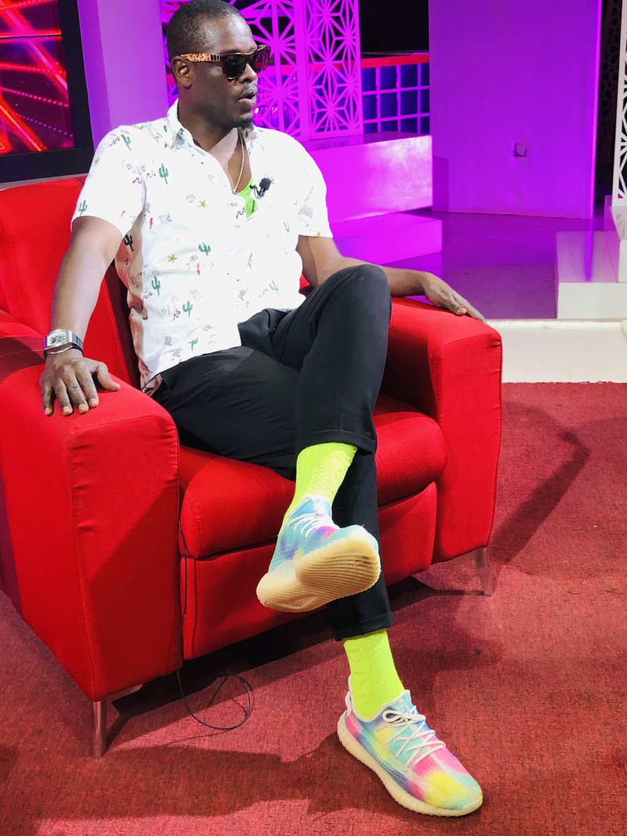 2stvsenegal's tweet photo. #ENTRETEMPS EN IMAGES C’EST DANS UN PETIT INSTANT AVEC #LESSACRIFICES !!!✨✨✨✨✨✨✨✨✨✨✨✨✨✨✨✨ https://t.co/E3pOdH5FwV