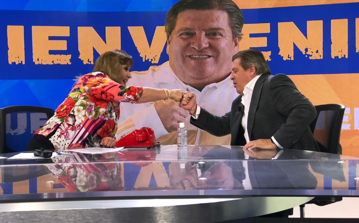 News__Mty's tweet photo. Miguel Herrera planea quedarse en #Tigres
Miguel Herrera confesó que planea quedarse por muchos años como director técnico de @TigresOficial . Buscará establecerse en el equipo regiomontano. #Monterrey https://t.co/4H8rB0Jlsq